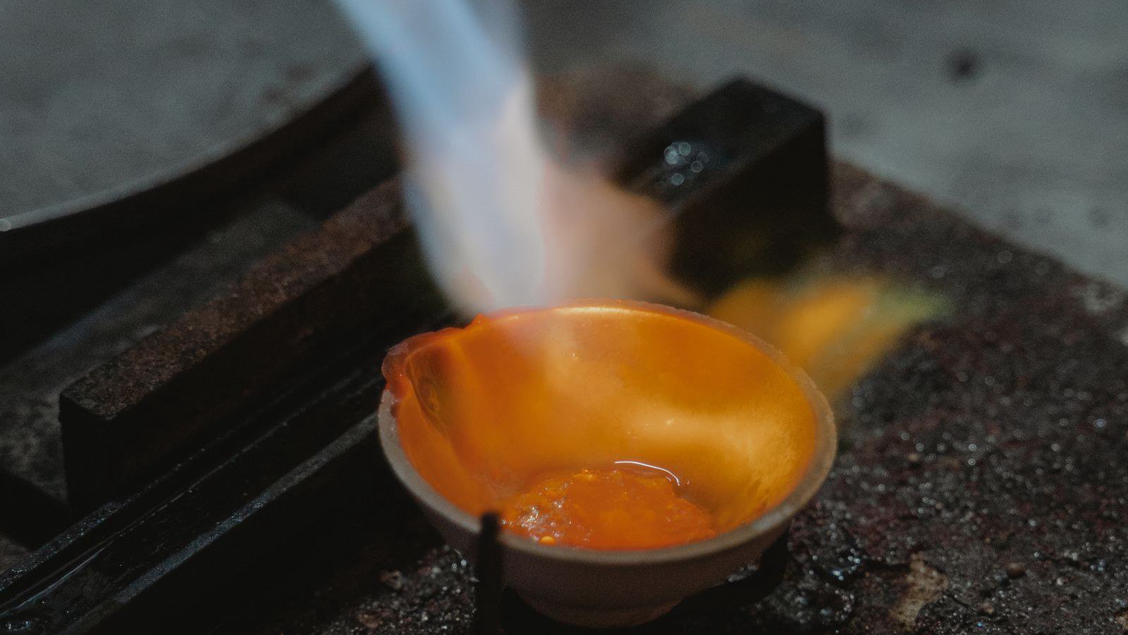 Tạo mẫu sáp và đúc bạc